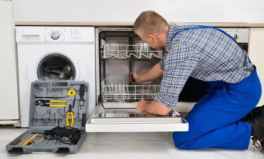 Kocaali Gorenje servisi teknisyen ekibi beyaz eşya tamiri yaparken